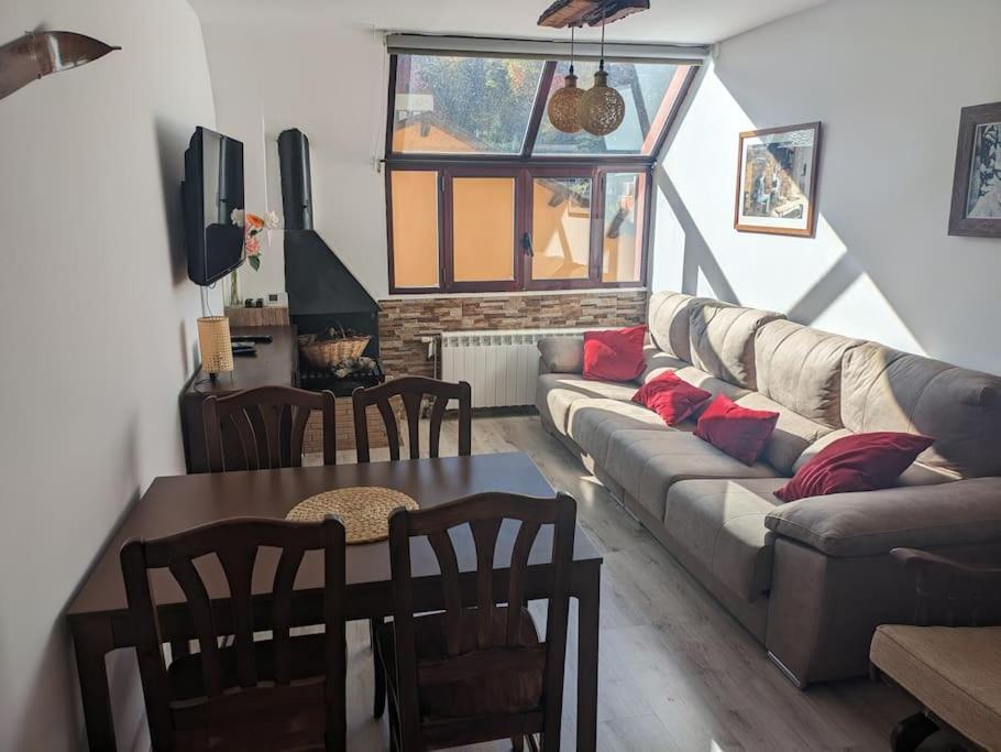 לה מולינה Apartamento Duplex En La Molina מראה חיצוני תמונה
