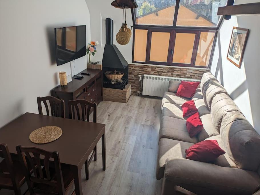 לה מולינה Apartamento Duplex En La Molina מראה חיצוני תמונה
